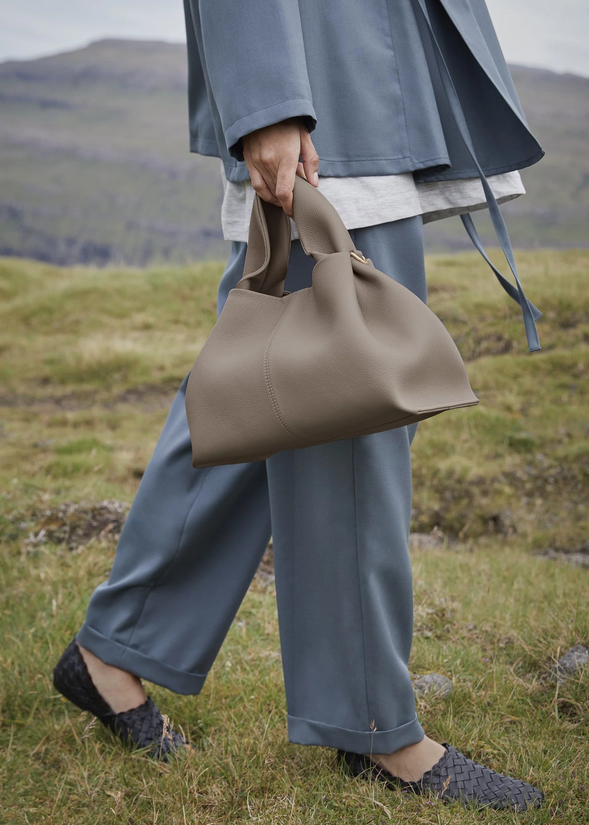 Numéro Neuf - Taupe Grained