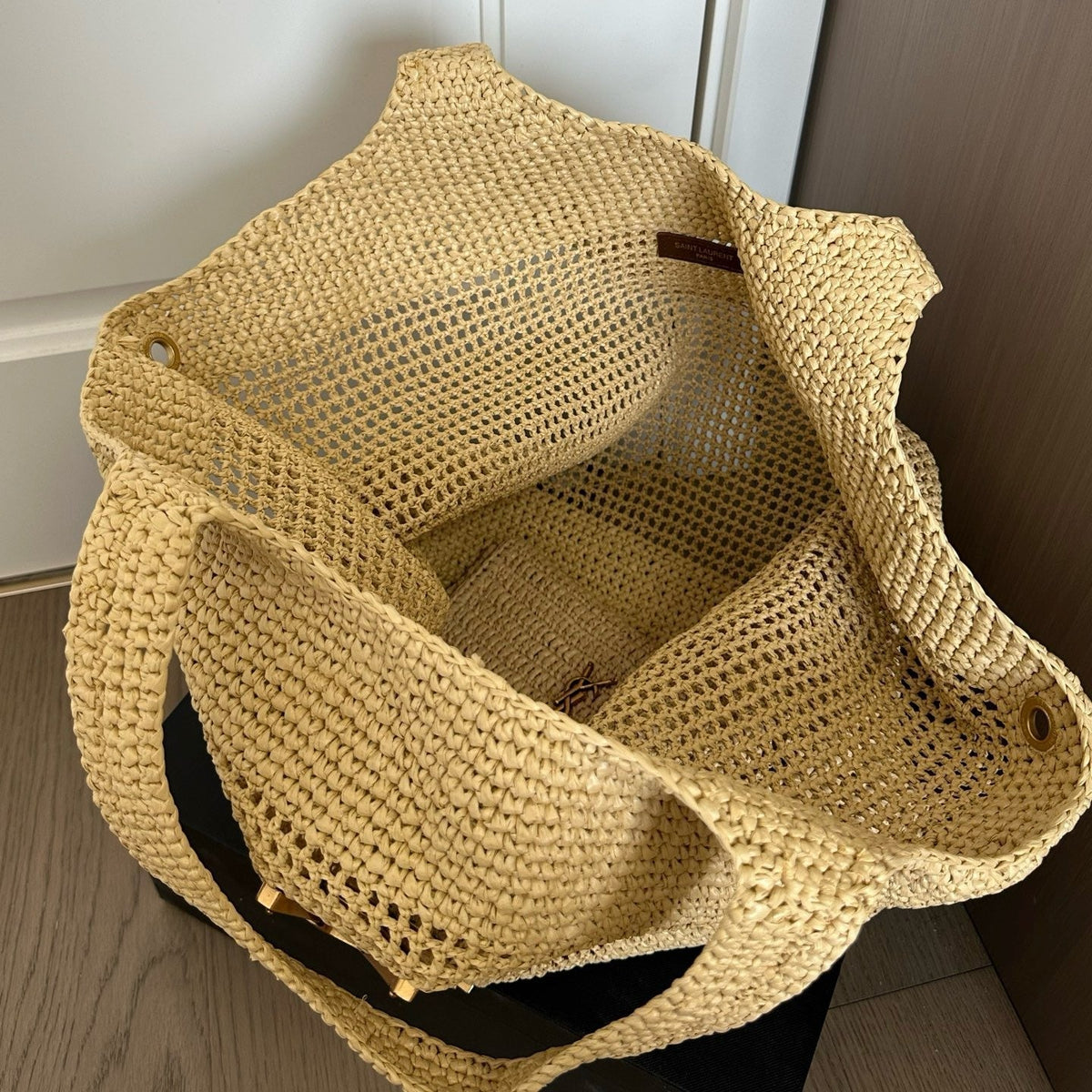 ICARE IN RAFFIA