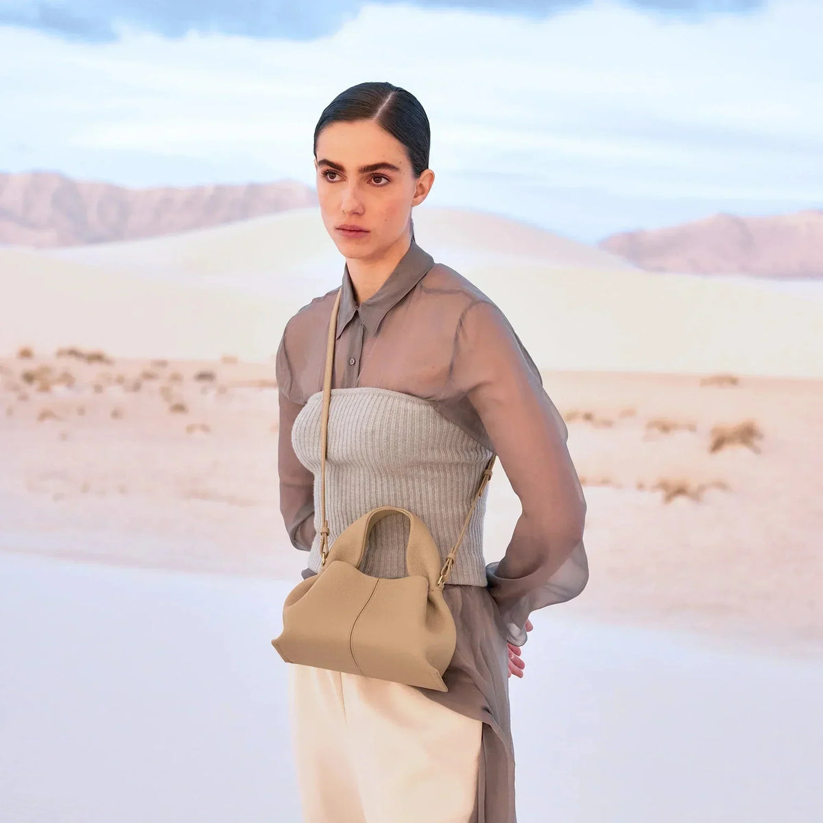 Numéro Neuf Mini - Beige Grained